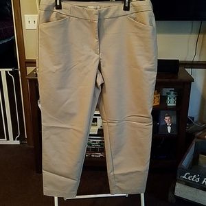 Dana Buchman cropped pants